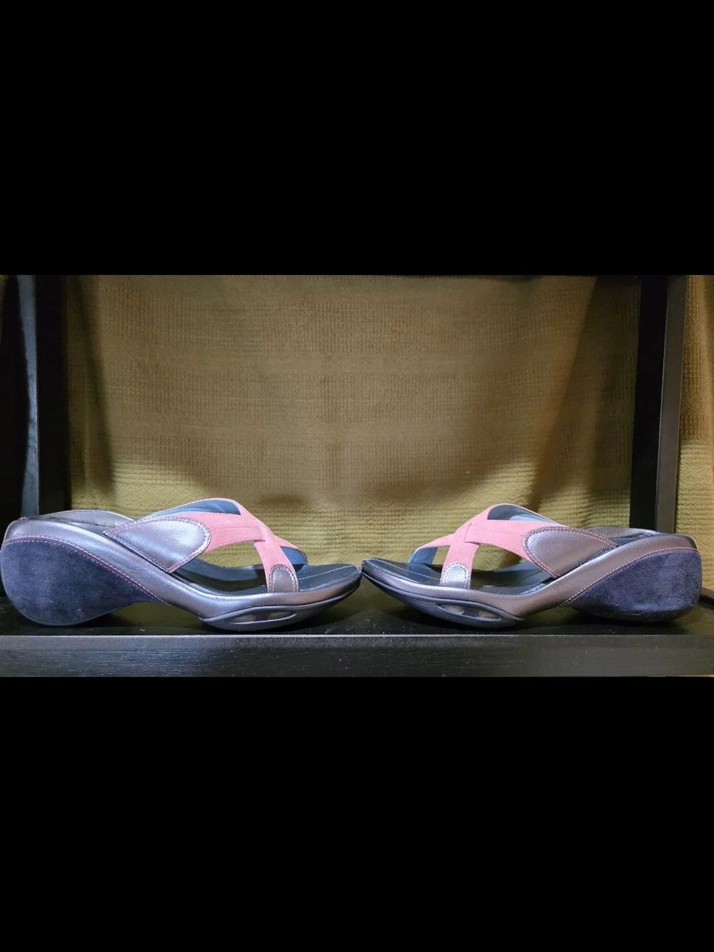Earth Pink Cross-Strap Women's Sandals